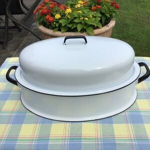 Vintage Enamel Roasting Pan & Lid Large Oval White Black Roaster EUC